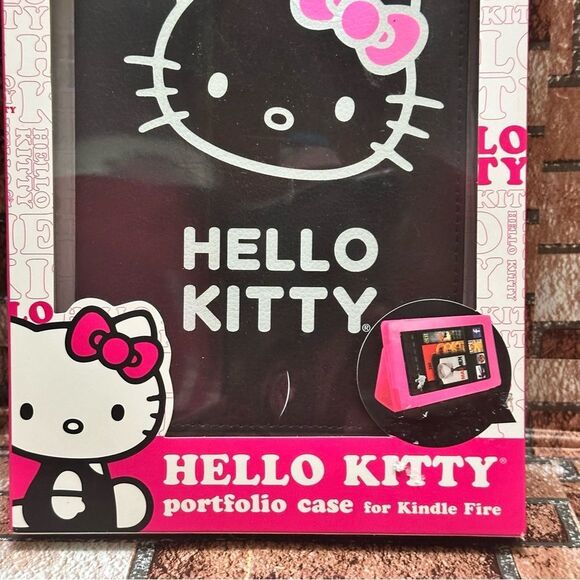 Hello Kitty Black Portfolio Case for Kindle Fire - Picture 5 of 6